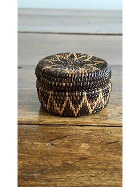 Miniature Woven Basket with Star Design and Neutral Colouring